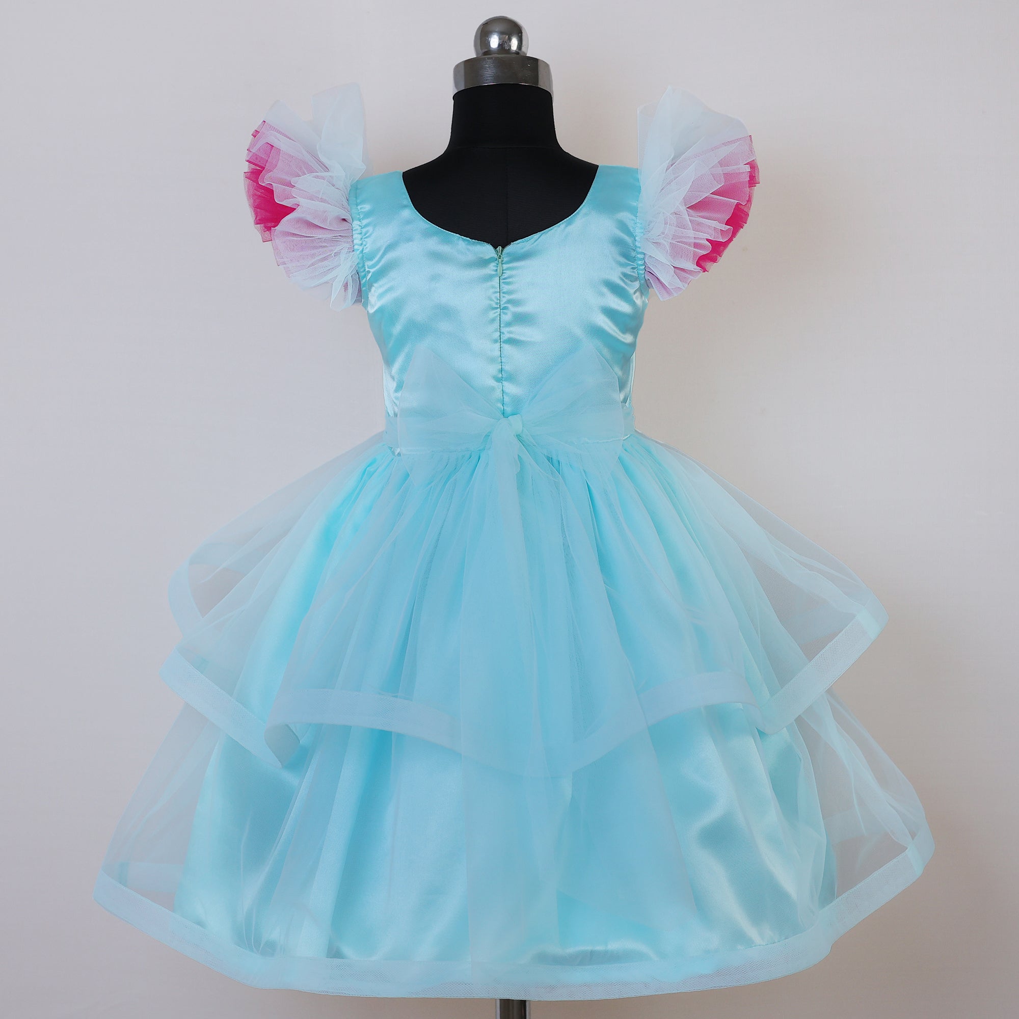 Beautiful Lovely Embroidery Kids Clothes Comfortable Girl Birthday Party  Dresses - China China Wholesale and Kids Clothing price | Made-in-China.com